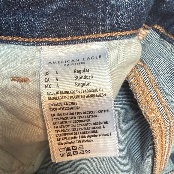 American Eagle Outfitters Women's Dark Blue Jeans - Picture 4 of 4